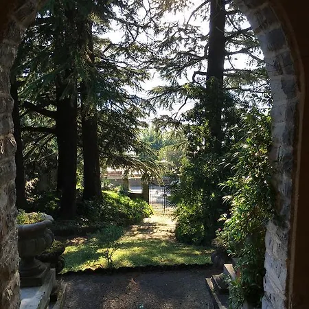 Velia Villa *
