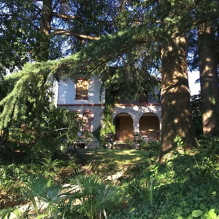 Villa Velia Lierna